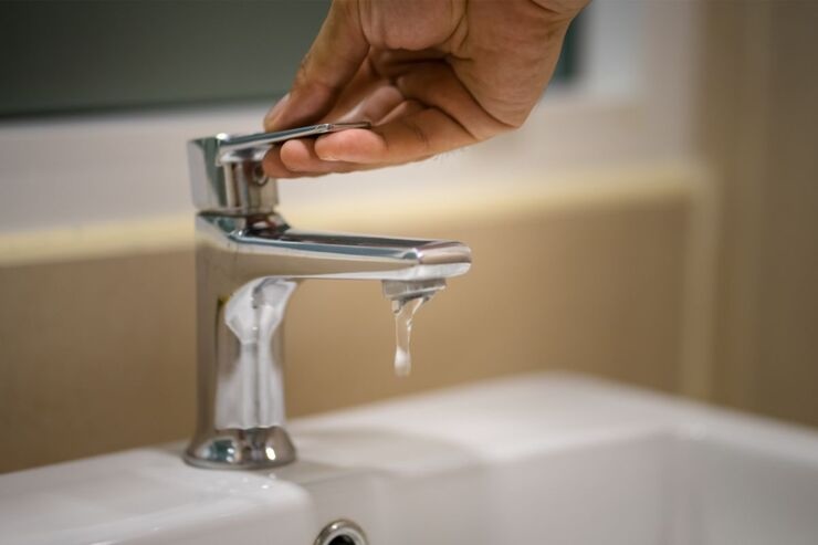 Chiudere rubinetto acqua