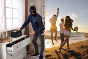 a sinistra un ladro all'interno di una casa davanti ad una cassaforte e a destra delle persone al mare