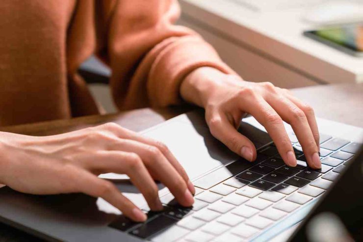 Scrivere sulla tastiera