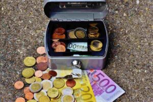 cassetta monete banconote euro