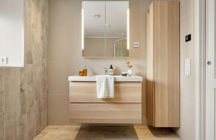 lavabo con il mobiletto sotto