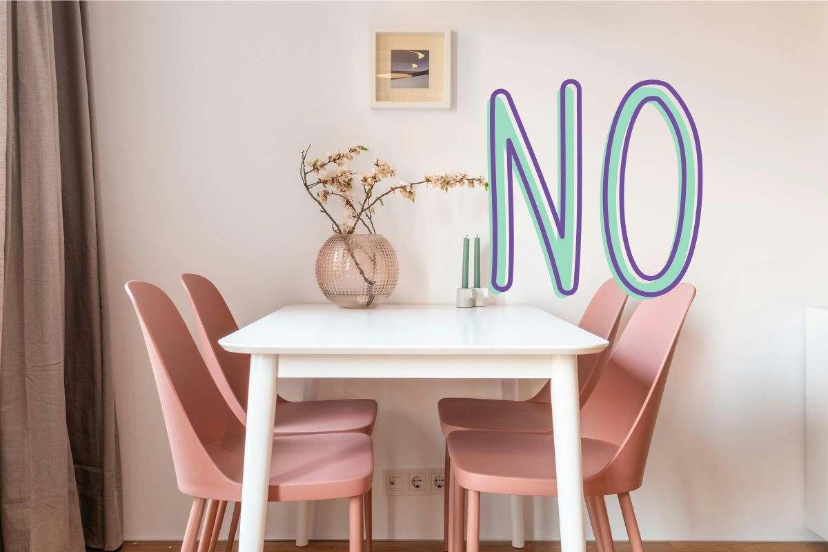 un tavolo da pranzo e la parola no