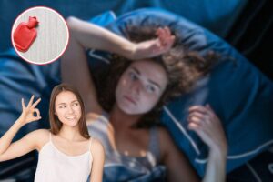donna che soffre d'insonnia, un'altra che fa ok con le mani e borsa d'acqua calda in icona