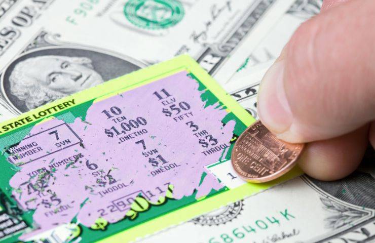 un biglietto della lotteria