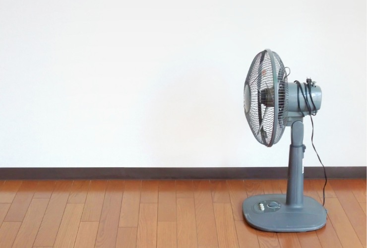 ventilatore sul pavimento